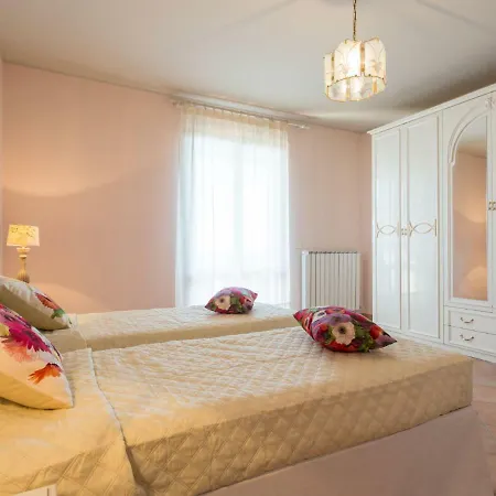 Locazione Turistica Papillon Villa Castel Rigone